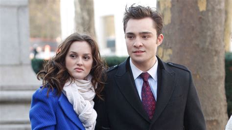 who is chuck from gossip girl dating in real life